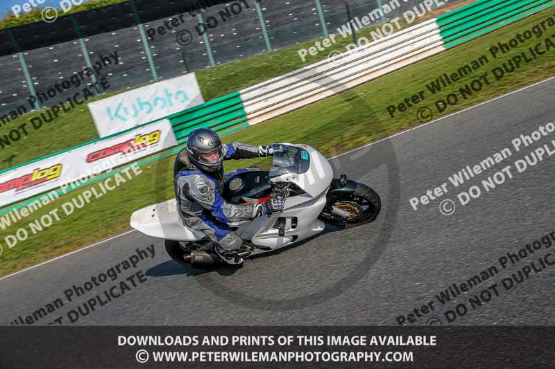 PJM Wedding Photography;enduro digital images;event digital images;eventdigitalimages;mallory park;mallory park photographs;mallory park trackday;mallory park trackday photographs;no limits trackdays;peter wileman photography;racing digital images;trackday digital images;trackday photos